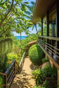 Příroda nedaleko vily + 19 fotografií