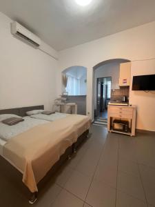 Afbeelding uit fotogalerij van Tocc Apartman in Gyál +53 foto's