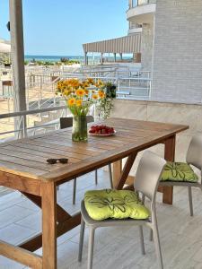 Μπαλκόνι ή βεράντα στο Апартамент золотой Бугаз Грибовка колоски