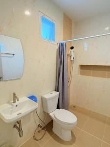Ένα μπάνιο στο Cozy House Chanthaburi