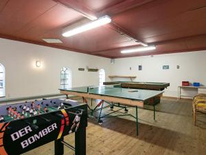Stolní tenis v ubytování 14 person holiday home in Løgstør-By Traum nebo okolí + 25 fotografií