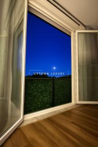 an open window with a view of the sky at XIII 1d in Lisbon