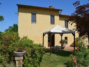 Κήπος έξω από το Tuscan Charm at Caliano Villa