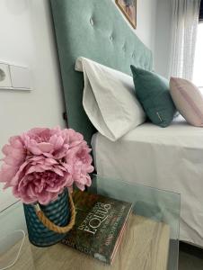 Postel nebo postele na pokoji v ubytování Iconic Alluba Alicante luxury bay