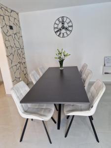 Ruang duduk di Apartman Mista