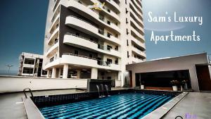 Piscina en o cerca de Sam's LUXURY APARTMENT