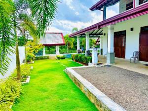 Κήπος έξω από το SAMA KAMI Ayurvedic Resort & Villa
