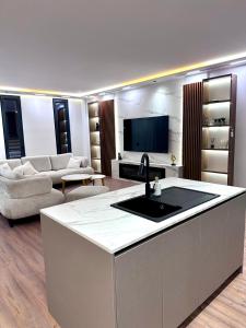 Φωτογραφία από το άλμπουμ του Dhermi Luxury Villas σε Dhërmi +31 φωτογραφίες