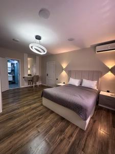 Katil atau katil-katil dalam bilik di Central Vip Villa +74 gambar