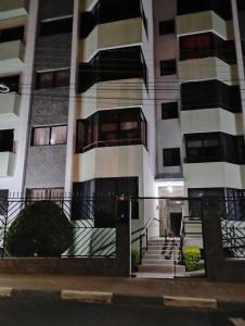 Το κτήριο όπου στεγάζεται  το διαμέρισμα