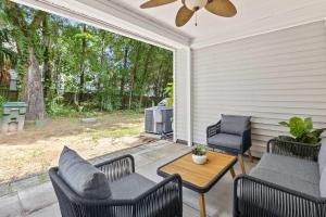 Κήπος έξω από το Queen Kelsey - mins from Credit One - pet friendly