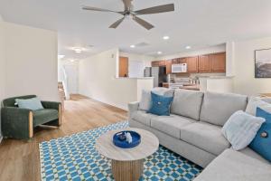 Η κουζίνα ή μικρή κουζίνα στο Queen Kelsey - mins from Credit One - pet friendly