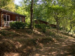 Taman di luar Chalet pour 4 avec Terrasse, Coin Repas Extérieur - 2 Chambres - API-1-52-410