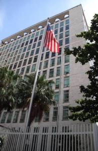 an american flag flying in front of a building at Studio SDU Aeroporto VLT Metrô Cinelândia in Rio de Janeiro +36 photos