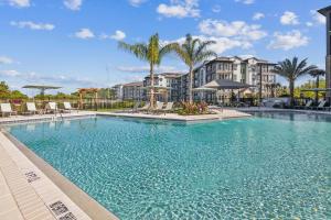 Πισίνα στο ή κοντά στο Landing at Sereno - 1 Bedroom in Wimauma +8 φωτογραφίες