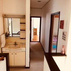 a bathroom with a sink and a mirror at homelike / Vacation STAY 33817 in Chiba