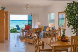 Area tempat duduk di Wyndham Reef Resort, Grand Cayman