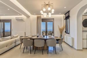 Ruang duduk di Georgia Villa - With Private Pool