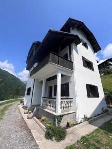 Nespecifikovaný výhled na hory nebo výhled na hory při pohledu z apartmánu