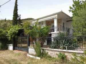 Κήπος έξω από το Holiday Home in Asprovalta near Sea Beach