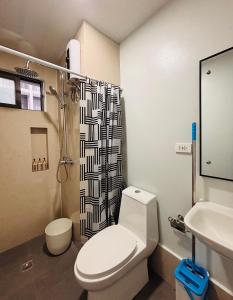 Imagen de la galería de Bright and Cozy Escape with Plush Touches, en Mandurriao 7 fotos más