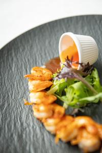 Jídlo v hotelu nebo okolí + 108 fotografií