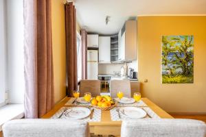 Una cocina o zona de cocina en Free Parking 2 BR city center