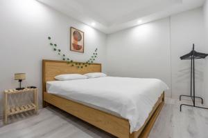 Ένα ή περισσότερα κρεβάτια σε δωμάτιο στο Maxi Prime Homes Near Kaleiçi & AVM