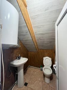Ένα μπάνιο στο Guesthouse Malat +15 φωτογραφίες
