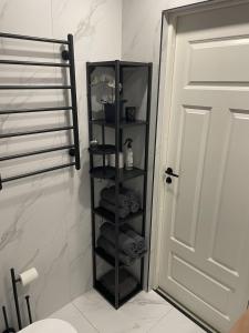 Et badeværelse på Apartment near old town