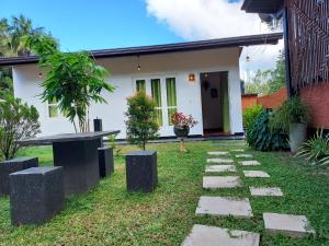Κήπος έξω από το Dhanashi Villa Talalla +28 φωτογραφίες
