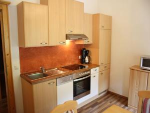 Una cocina o cocineta en Apartment in Grossarl near Ski Slopes
