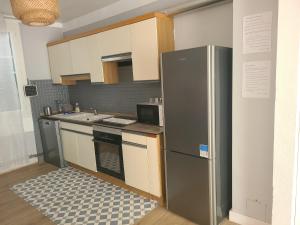 Kuchyň nebo kuchyňský kout v ubytování Maison 3 chambres au calme