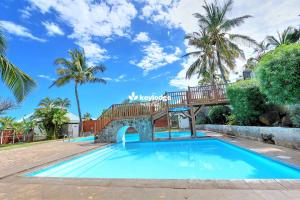 Bazén v ubytování Kozy Corallines 35m2 - La Saline-les-Bains nebo v jeho okolí