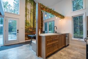 Gambar di galeri bagi Riverside Retreat - Le Ptit Duc di Saint Come