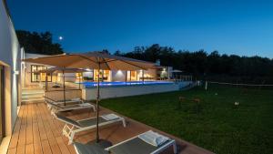 Swimmingpoolen hos eller tæt på Villa Istria Green by Villas Holiday