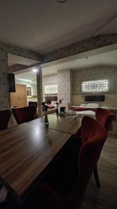 Η κουζίνα ή μικρή κουζίνα στο Burdur Park Prestij Otel +14 φωτογραφίες