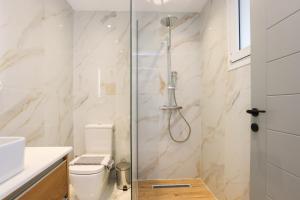 Koupelna v ubytování Casa Aretousa 1886 + 31 fotografií