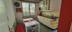 Imagine din galeria proprietății Einzelzimmer mit Gemeinschaftsbad -und Küchenbenutzung în Purasca