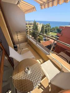 Γενική θέα στη θάλασσα ή θέα στη θάλασσα από  αυτό το διαμέρισμα