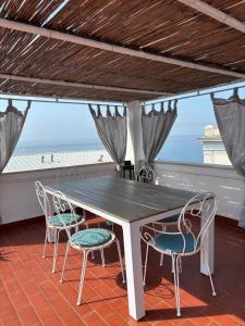 Μπαλκόνι ή βεράντα στο La terrazza sul mare