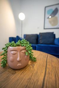 Posezení v ubytování Light & Modern 1 Bed Budget Apartment Dudley + 12 fotografií