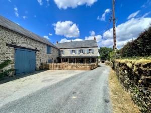 Το κτήριο όπου στεγάζεται  η παραθεριστική κατοικία