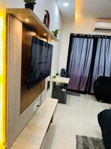 Μια τηλεόραση ή/και κέντρο ψυχαγωγίας στο Shree shyam studio