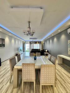 Foto dalla galleria di Reemax Chalet Paradise a Gedda