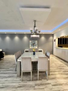 Foto dalla galleria di Reemax Chalet Paradise a Gedda