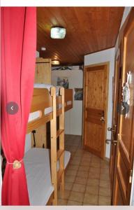 Η κουζίνα ή μικρή κουζίνα στο Alpine Serenity