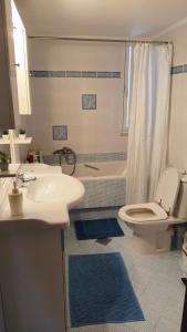 Ванная комната в Family apartments
