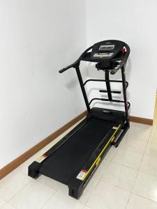 Fitness centrum a/nebo fitness zařízení v ubytování Happy Home Samui near Mae Nam beach on main road