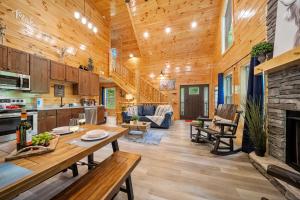 Η κουζίνα ή μικρή κουζίνα στο Makin Waves by American Patriot Getaways